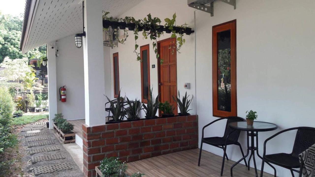 Готель Cozy House Chiangrai Чіанграй Екстер'єр фото
